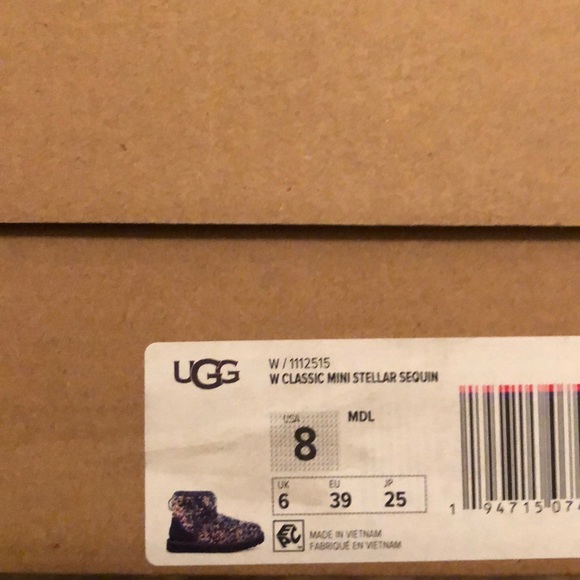 🍃UGG🍃 UGG Classic Mini Stellar Sequin Boots In Black BOOT - Picture 14 of 14